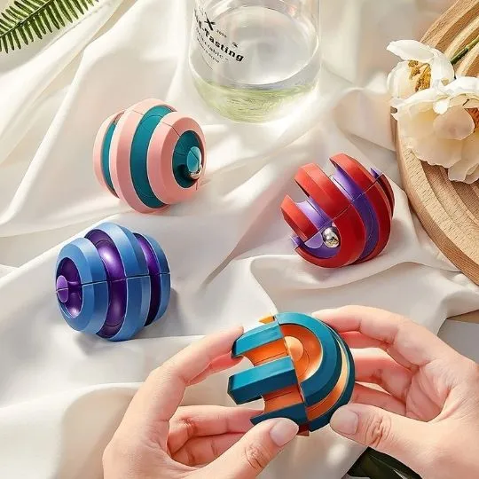 1PC Fingertip spinner Fun Bead Hand Fidget Spinner Pinball- Random color