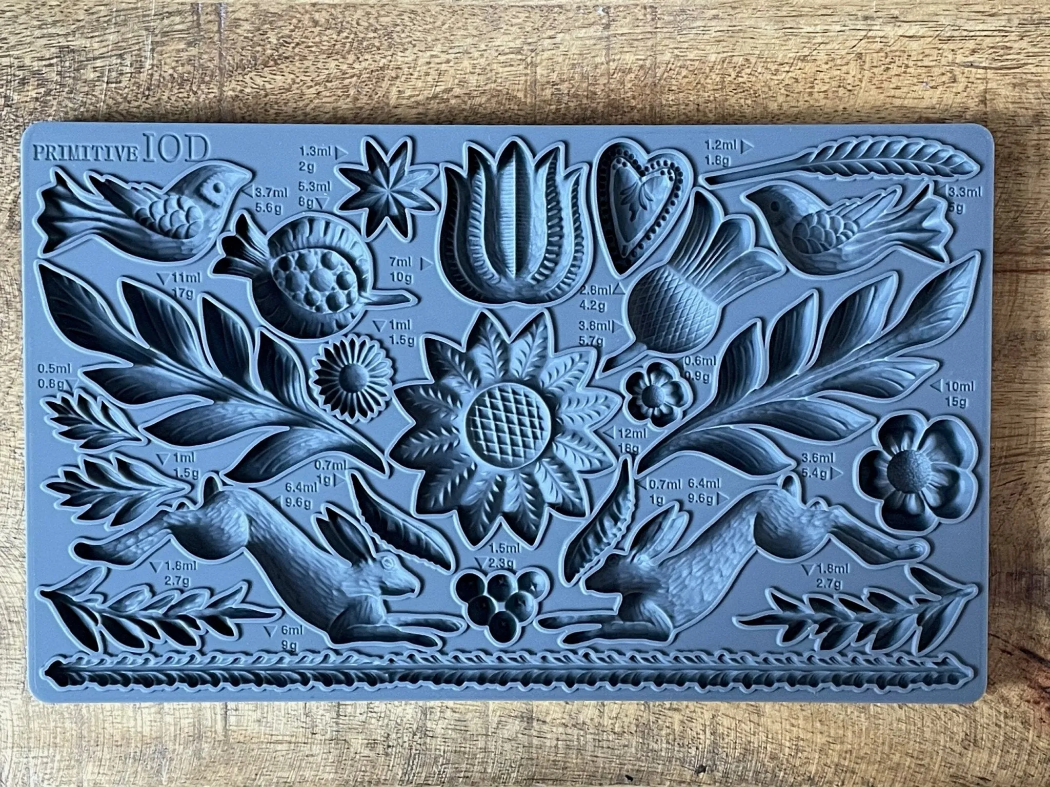 IOD - PRIMITIVE 6X10 DECOR MOULD™