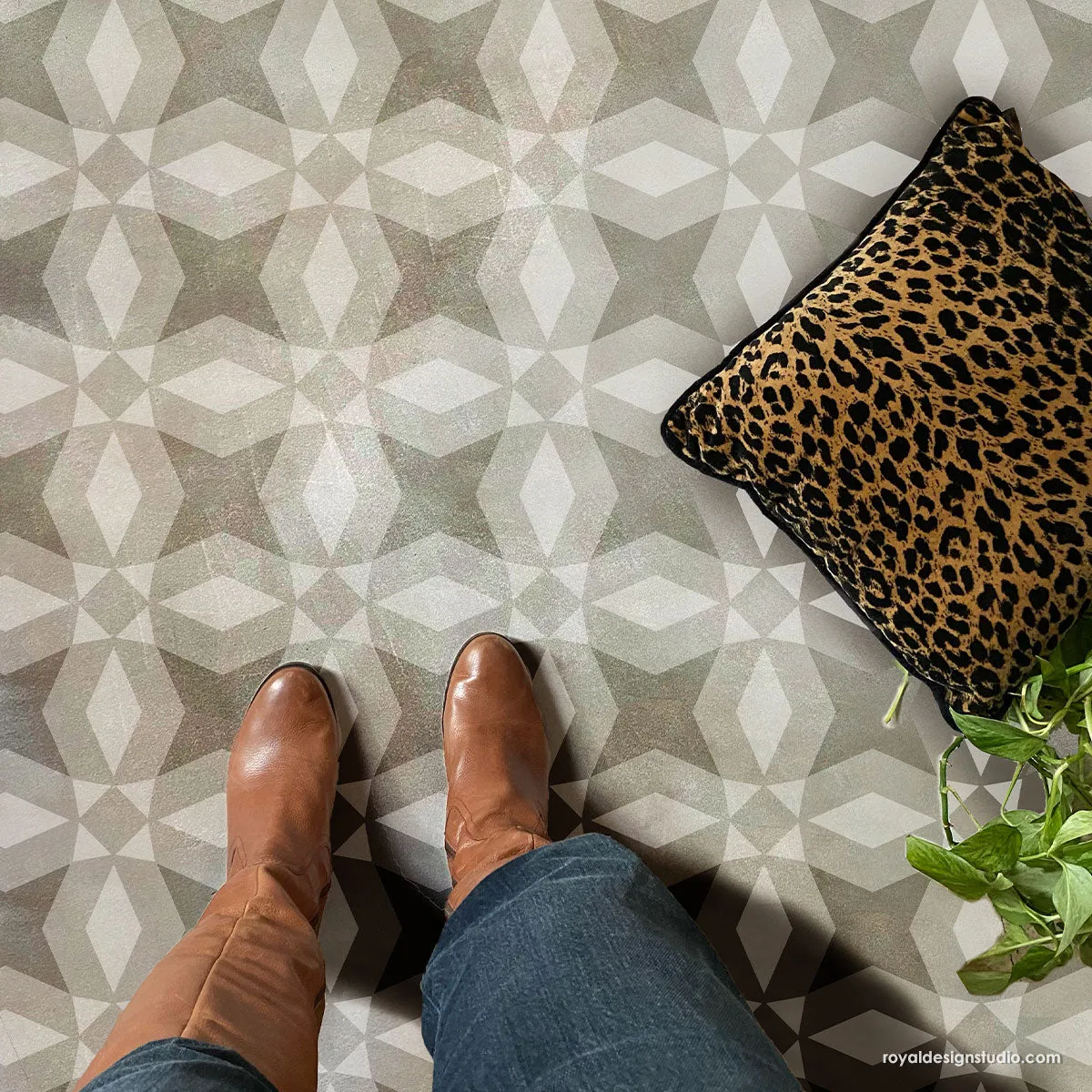 Sultana Tile Allover Stencil